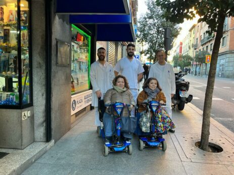 Todo el equipo de Ortopedia Plaza le desea que pasen una feliz navidad en compañía de familiares y amigos.