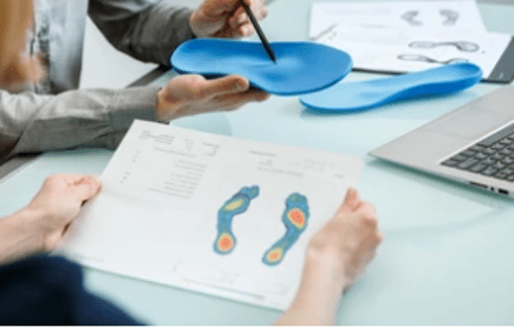 ¿Cuáles son las mejores plantillas ortopédicas a medida para mis pies?