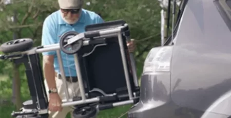 Silla de ruedas eléctrica plegable o fija: ¿cuál es mejor?
