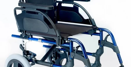 Me han recetado una silla de ruedas código SRM010A ¿Qué modelo es?